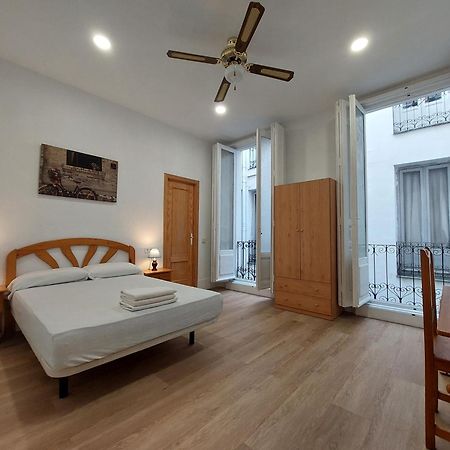 Hostal Miralva Madrid Luaran gambar