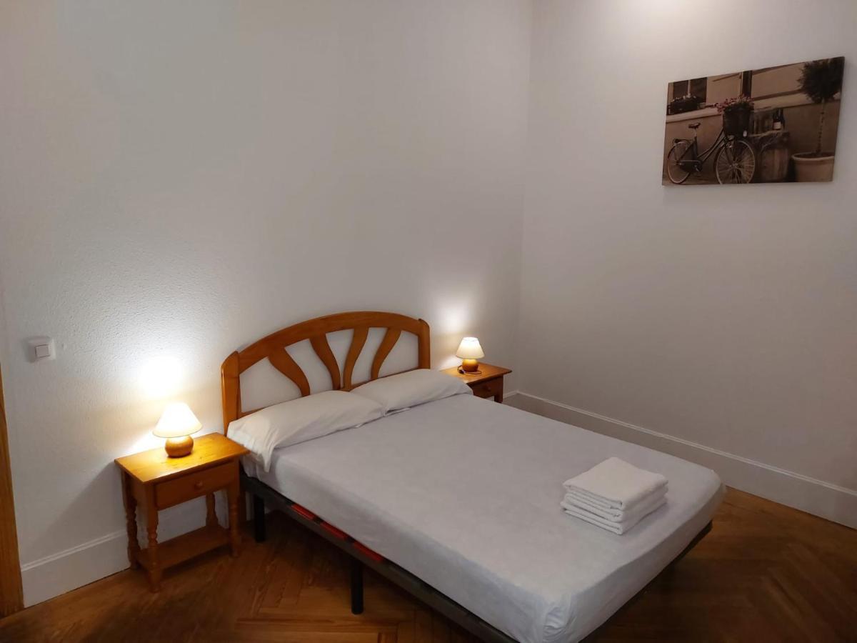 Hostal Miralva Madrid Luaran gambar