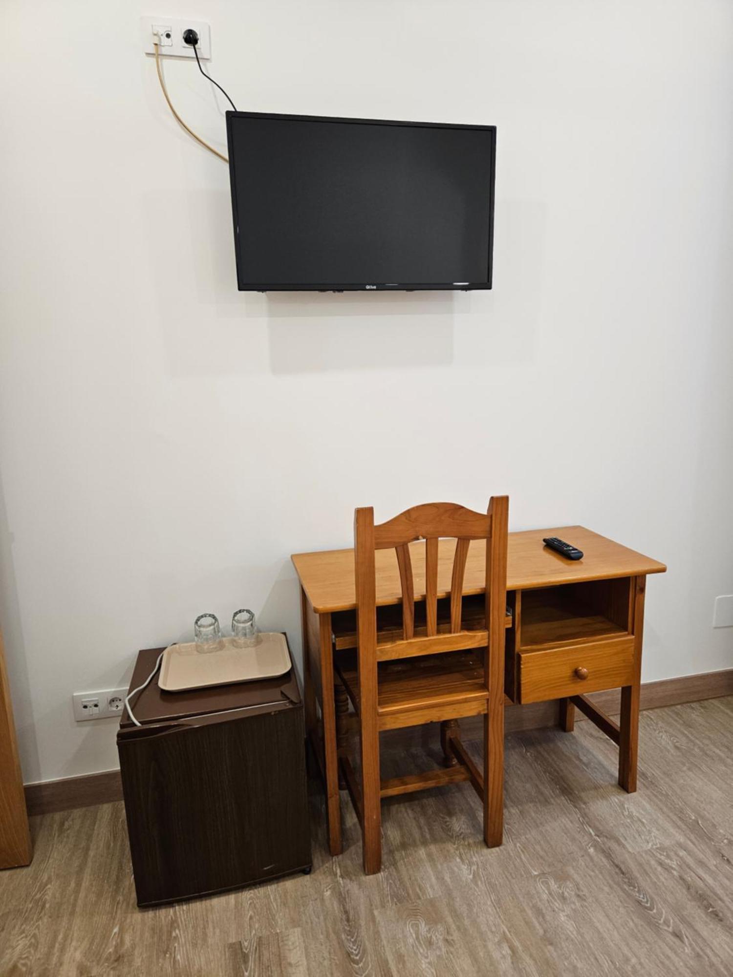 Hostal Miralva Madrid Luaran gambar